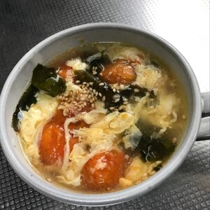 トマトと白胡麻とわかめのスープ
